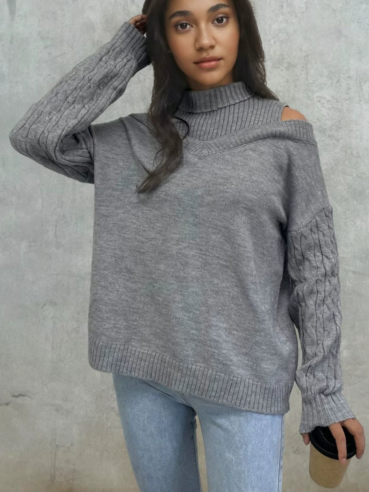 Trui | Cable knit off shoulder met lantern mouw | LEXA